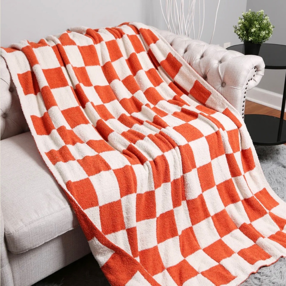 NEW COMFYLUXE Orange & White Checkered Luxury Throw Blanket